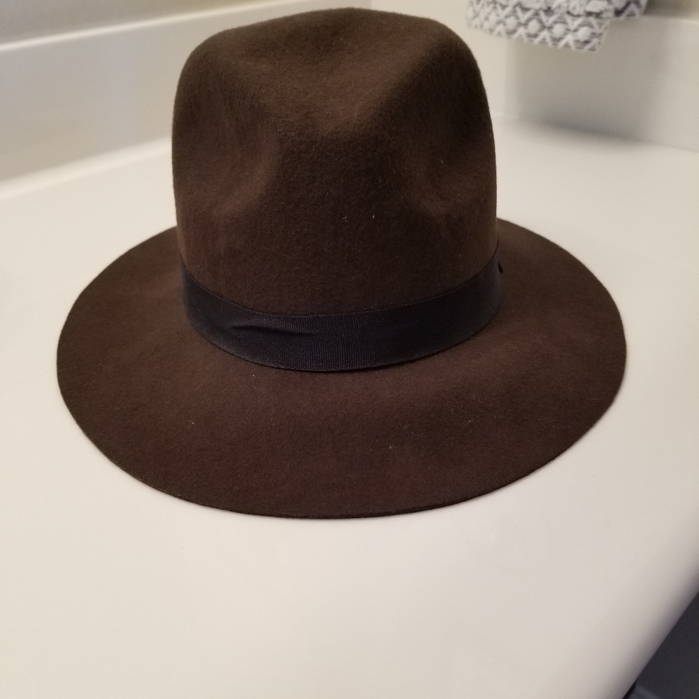 Brown hat